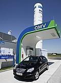 Mercedes-Benz B-Klasse F-Cell an der OMV-Wassserstoff-Tankstelle in Stuttgart. Foto: Auto-Reporter/Daimler